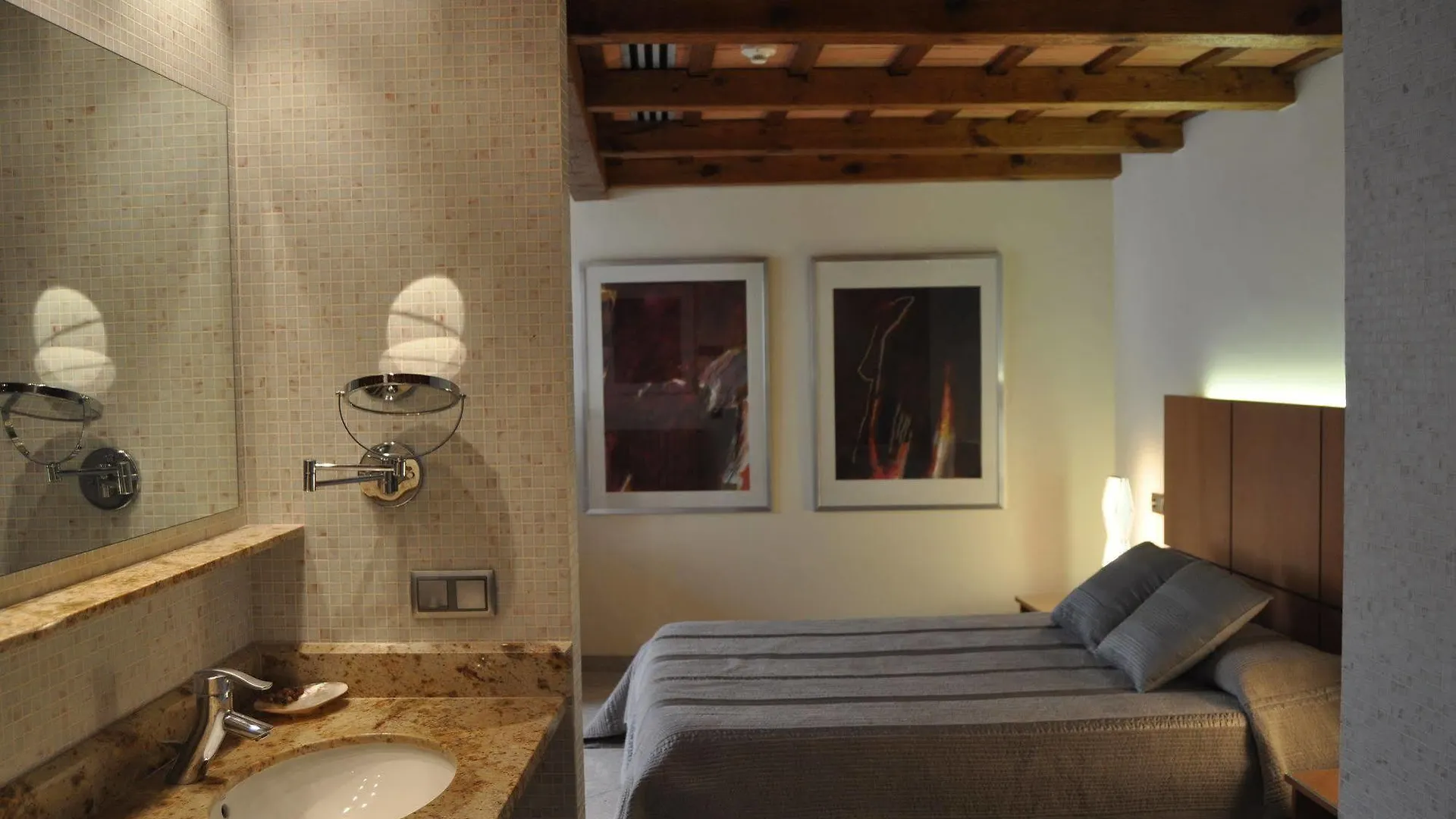****  Hotel Historic Girona Spanyolország